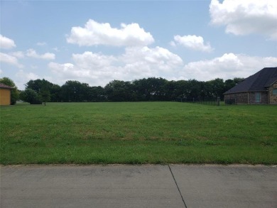 Beautiful 1-acre flat lot, fenced by both sides of lot and back on Tangle Ridge Golf Club in Texas - for sale on GolfHomes.com, golf home, golf lot