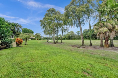 Come see this lovely 3 bedroom 2 bathroom home in the all-age on Boca Woods Country Club in Florida - for sale on GolfHomes.com, golf home, golf lot