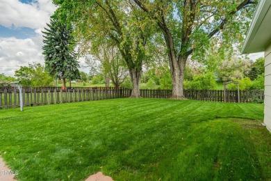 Rare, one-owner home in a fantastic neighborhood close to the on Tom O Leary Golf Course in North Dakota - for sale on GolfHomes.com, golf home, golf lot