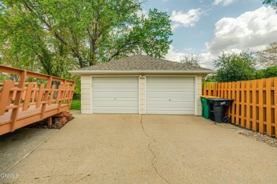 Rare, one-owner home in a fantastic neighborhood close to the on Tom O Leary Golf Course in North Dakota - for sale on GolfHomes.com, golf home, golf lot