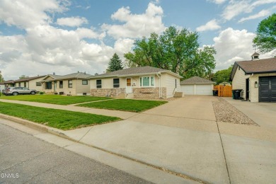 Rare, one-owner home in a fantastic neighborhood close to the on Tom O Leary Golf Course in North Dakota - for sale on GolfHomes.com, golf home, golf lot