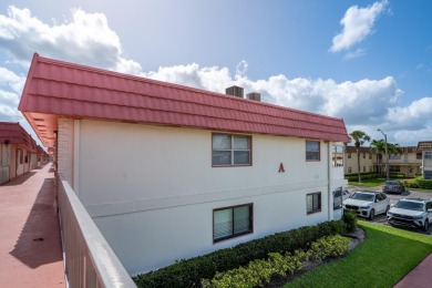 BEAUTIFULLY UPDATED 1/1.1 FULLY FURNISHED TOP CORNER UNIT WITH on Addison Reserve in Florida - for sale on GolfHomes.com, golf home, golf lot