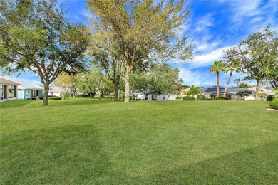 Welcome home to this beautifully maintained 3 bedroom, 2.5 on Plantation Golf Club in Florida - for sale on GolfHomes.com, golf home, golf lot