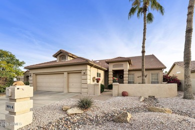Great 2BR, 2BA plus den Bellagio model on the golf course in the on Oakwood Golf Club  in Arizona - for sale on GolfHomes.com, golf home, golf lot
