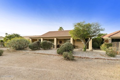 Great 2BR, 2BA plus den Bellagio model on the golf course in the on Oakwood Golf Club  in Arizona - for sale on GolfHomes.com, golf home, golf lot