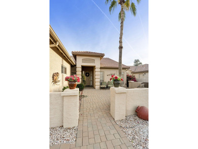 Great 2BR, 2BA plus den Bellagio model on the golf course in the on Oakwood Golf Club  in Arizona - for sale on GolfHomes.com, golf home, golf lot