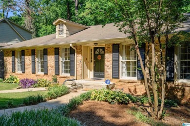 PERFECT PRICE, EXCEPTIONAL LOCATION, MOVE-IN READY Zoned for on Hoover Country Club in Alabama - for sale on GolfHomes.com, golf home, golf lot