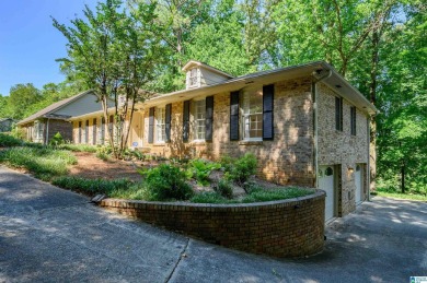 PERFECT PRICE, EXCEPTIONAL LOCATION, MOVE-IN READY Zoned for on Hoover Country Club in Alabama - for sale on GolfHomes.com, golf home, golf lot