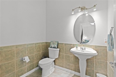~NO BOND ~ 2023 ROOF ~ 2019 HVAC  HWH~~FIRST FLOOR PRIMARY on El Diablo Executive Golf Course in Florida - for sale on GolfHomes.com, golf home, golf lot