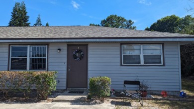 WELL KEPT DUPLEX WITH BRAND NEW ROOF LOCATED ON BEAUTIFUL HALF on Gator Trace Golf and Country Club in Florida - for sale on GolfHomes.com, golf home, golf lot