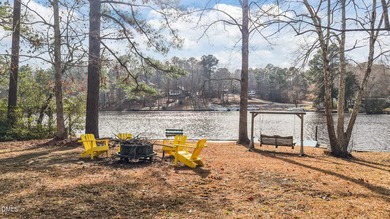 WONDERFUL LAKEFRONT GET-AWAY IS WAITING For You at Beautiful on River Golf and Country Club at Lake Royale in North Carolina - for sale on GolfHomes.com, golf home, golf lot