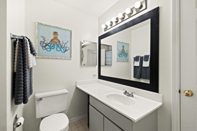 Welcome to this light and bright 2nd-floor end unit in the on The Golf Club of Illinois in Illinois - for sale on GolfHomes.com, golf home, golf lot
