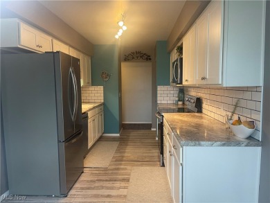 Lovely first floor spacious condo with 2 bedrooms, 2 full baths on Rosemont Country Club in Ohio - for sale on GolfHomes.com, golf home, golf lot
