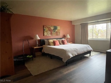 Lovely first floor spacious condo with 2 bedrooms, 2 full baths on Rosemont Country Club in Ohio - for sale on GolfHomes.com, golf home, golf lot