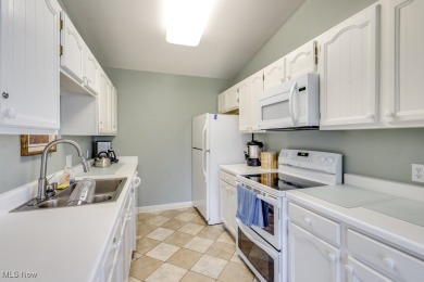 Lovely first floor spacious condo with 2 bedrooms, 2 full baths on Rosemont Country Club in Ohio - for sale on GolfHomes.com, golf home, golf lot