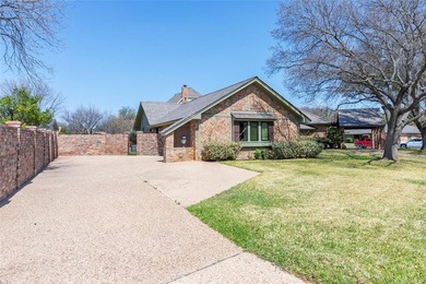 Fairway Oaks one story stunner with architectural detail and on Abilene Country Club - South Course in Texas - for sale on GolfHomes.com, golf home, golf lot