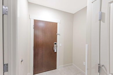 Discover the perfect retreat in this charming studio condo on Sandestin Golf and Beach Resort - Raven in Florida - for sale on GolfHomes.com, golf home, golf lot