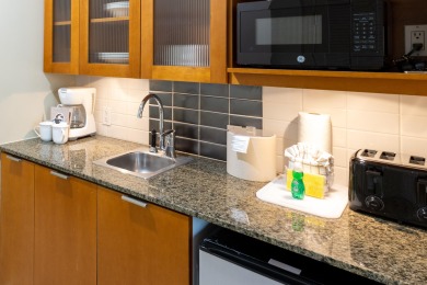 Discover the perfect retreat in this charming studio condo on Sandestin Golf and Beach Resort - Raven in Florida - for sale on GolfHomes.com, golf home, golf lot