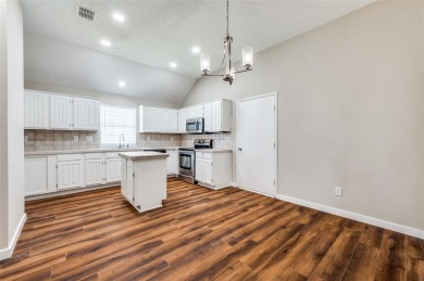 Welcome to this beautifully maintained 3-bedroom, 2-bathroom on Plantation Golf Course in Texas - for sale on GolfHomes.com, golf home, golf lot