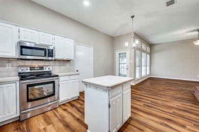 Welcome to this beautifully maintained 3-bedroom, 2-bathroom on Plantation Golf Course in Texas - for sale on GolfHomes.com, golf home, golf lot