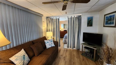 TWO BEDROOM, ONE BATH MOBILE HOME IN ACTIVE 55+ COMMUNITY! This on River Run Golf Links in Florida - for sale on GolfHomes.com, golf home, golf lot