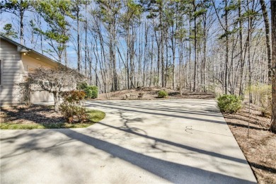 Experience the Keowee Life! This one level, single-family home on Keowee Key Golf and Country Club in South Carolina - for sale on GolfHomes.com, golf home, golf lot