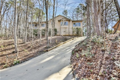 Experience the Keowee Life! This one level, single-family home on Keowee Key Golf and Country Club in South Carolina - for sale on GolfHomes.com, golf home, golf lot