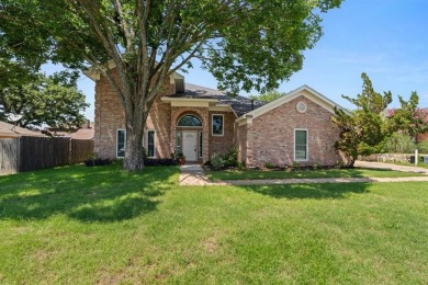 REFRESHED  BACK ON MARKET! WALLS, TRIM, AND DOORS PAINTED on Tierra Verde Golf Club in Texas - for sale on GolfHomes.com, golf home, golf lot