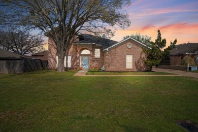 REFRESHED  BACK ON MARKET! WALLS, TRIM, AND DOORS PAINTED on Tierra Verde Golf Club in Texas - for sale on GolfHomes.com, golf home, golf lot