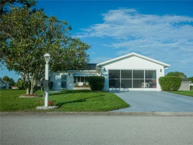 WOW!..MOTIVATED SELLER offering unbelievable incentives! $5,000 on The Links of Spruce Creek in Florida - for sale on GolfHomes.com, golf home, golf lot