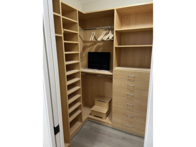 Beautifully renovated villa in the heart of Jupiter!  One level on The Golf Club of Jupiter in Florida - for sale on GolfHomes.com, golf home, golf lot