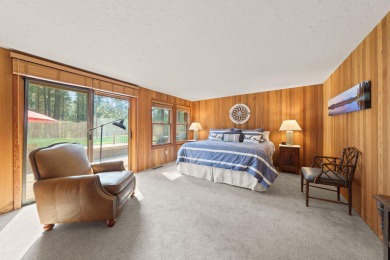 Experience exquisite living at Glaze Meadow! This stunning on Black Butte Ranch Golf Club Glaze Meadow in Oregon - for sale on GolfHomes.com, golf home, golf lot