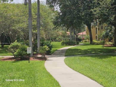 Great Location in desirable Gateway Area.  Nice 2 Bedrooms 2 on Gateway Golf and Country Club in Florida - for sale on GolfHomes.com, golf home, golf lot
