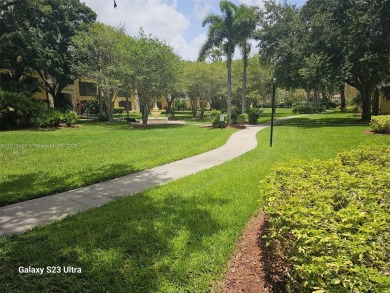 Great Location in desirable Gateway Area.  Nice 2 Bedrooms 2 on Gateway Golf and Country Club in Florida - for sale on GolfHomes.com, golf home, golf lot