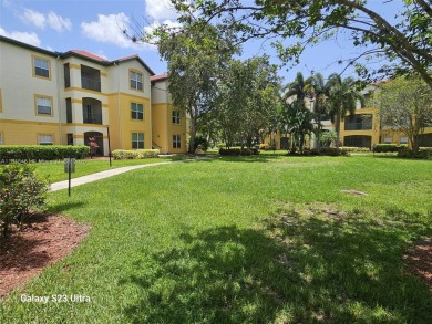 Great Location in desirable Gateway Area.  Nice 2 Bedrooms 2 on Gateway Golf and Country Club in Florida - for sale on GolfHomes.com, golf home, golf lot