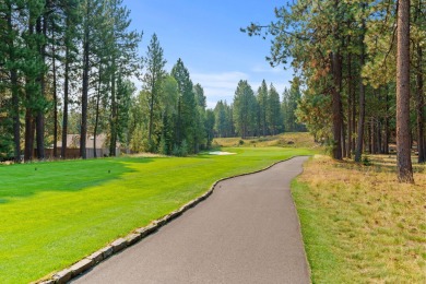 Experience exquisite living at Glaze Meadow! This stunning on Black Butte Ranch Golf Club Glaze Meadow in Oregon - for sale on GolfHomes.com, golf home, golf lot