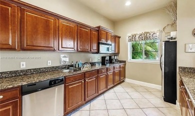 Great Location in desirable Gateway Area.  Nice 2 Bedrooms 2 on Gateway Golf and Country Club in Florida - for sale on GolfHomes.com, golf home, golf lot