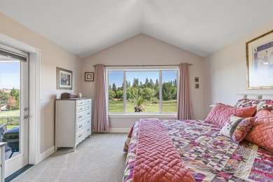 Exquisite 2-bed, 2-bath, 1,964 sq ft home in the gated Poppy on Eagle Point Golf Course in Oregon - for sale on GolfHomes.com, golf home, golf lot