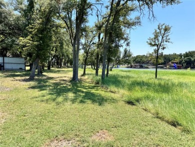 Great lakefront lot on Lake Brownwood. This lot is over .5 acres on Hideout Golf Club and Resort  in Texas - for sale on GolfHomes.com, golf home, golf lot