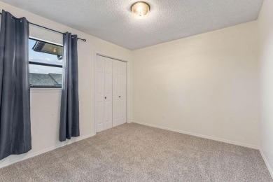 Updated townhouse near biking trails! This 2 bedroom, 1 1/2 bath on Bella Vista - Metfield Golf Complex and Country Club in Arkansas - for sale on GolfHomes.com, golf home, golf lot