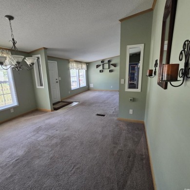 3 Bedroom, 2 bath immaculate home with one car garage, 20x12 on Wachesaw Plantation East Golf Course in South Carolina - for sale on GolfHomes.com, golf home, golf lot
