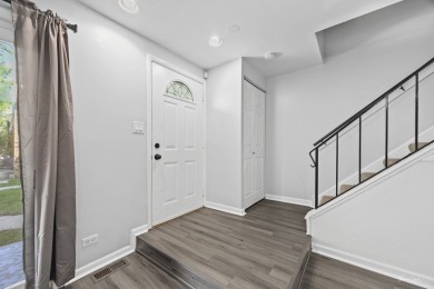 Welcome to this freshly renovated 2 bedroom, 1 full and 2 half on Village Greens of Woodridge Golf Course in Illinois - for sale on GolfHomes.com, golf home, golf lot