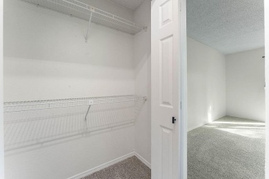 Updated townhouse near biking trails! This 2 bedroom, 1 1/2 bath on Bella Vista - Metfield Golf Complex and Country Club in Arkansas - for sale on GolfHomes.com, golf home, golf lot