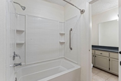Updated townhouse near biking trails! This 2 bedroom, 1 1/2 bath on Bella Vista - Metfield Golf Complex and Country Club in Arkansas - for sale on GolfHomes.com, golf home, golf lot