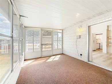 NO BOND! This well-maintained 2 Bedroom, 2 Bathroom home in the on El Diablo Executive Golf Course in Florida - for sale on GolfHomes.com, golf home, golf lot