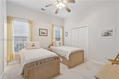 Charming 3 BD single-family home is located on a quiet on Belfair Golf Club in South Carolina - for sale on GolfHomes.com, golf home, golf lot