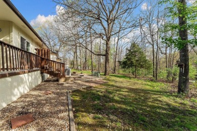 Updated townhouse near biking trails! This 2 bedroom, 1 1/2 bath on Bella Vista - Metfield Golf Complex and Country Club in Arkansas - for sale on GolfHomes.com, golf home, golf lot