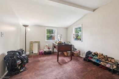Welcome to 4 Lenape Trail, a spacious and inviting home located on Packanack Golf Club in New Jersey - for sale on GolfHomes.com, golf home, golf lot