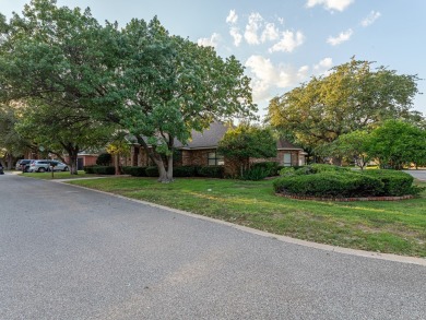 Welcome to the highly sought-after Green Tree subdivision! This on Green Tree Country Club in Texas - for sale on GolfHomes.com, golf home, golf lot