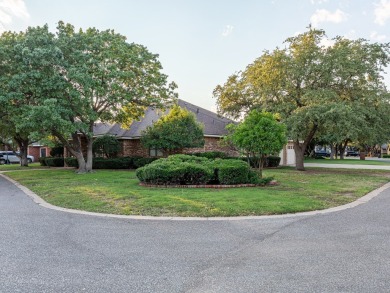 Welcome to the highly sought-after Green Tree subdivision! This on Green Tree Country Club in Texas - for sale on GolfHomes.com, golf home, golf lot